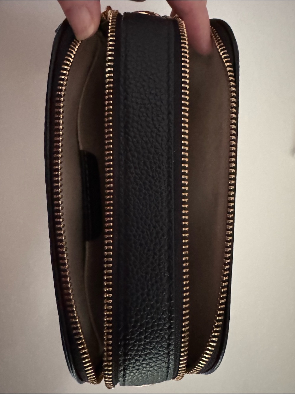 Tory Burch Black Pebbled Leather Double-Zip Camera Crossbody - Picture 5 of 5